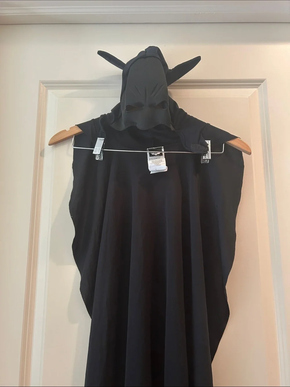 DC Comics Dark Knight Trilogy Black Hooded Batman Costume Cape attached mask S